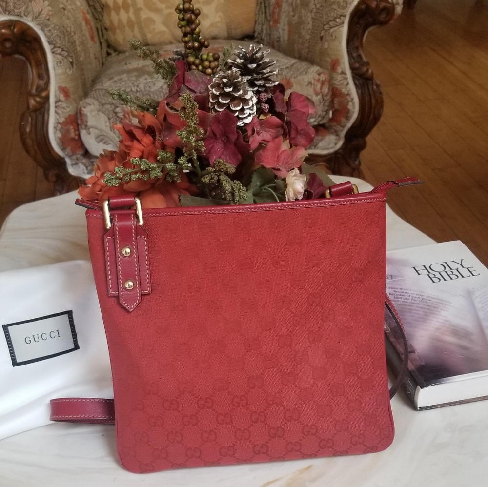 Gucci crossbody bag